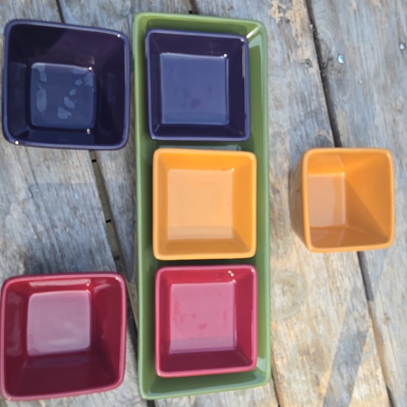 The Pampered Chef Simple Additions 7 piece Serving Set - Picture 3 of 6